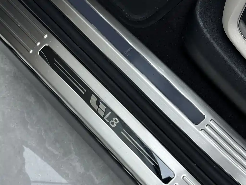 Li Auto Li L8 2023 Pro 2023 - thumbnail 6