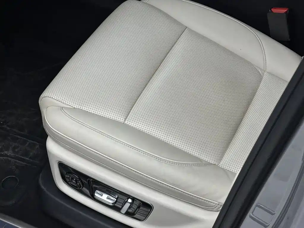 Li Auto Li L8 2023 Pro 2023 - thumbnail 8