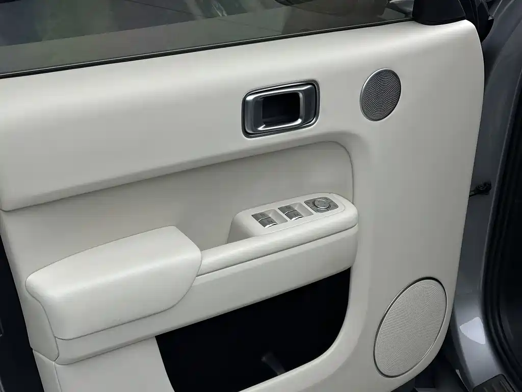Li Auto Li L8 2023 Pro 2023 - thumbnail 9