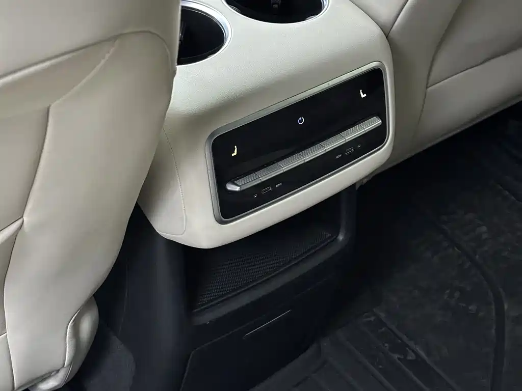 Li Auto Li L8 2023 Pro 2023 - thumbnail 12