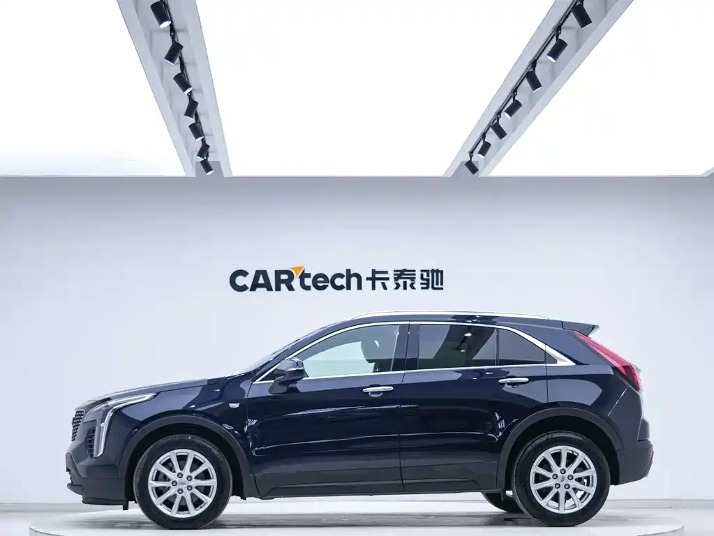 Cadillac Cadillac XT4 2022 28T FWD Fashion Edition 2022 - thumbnail 6