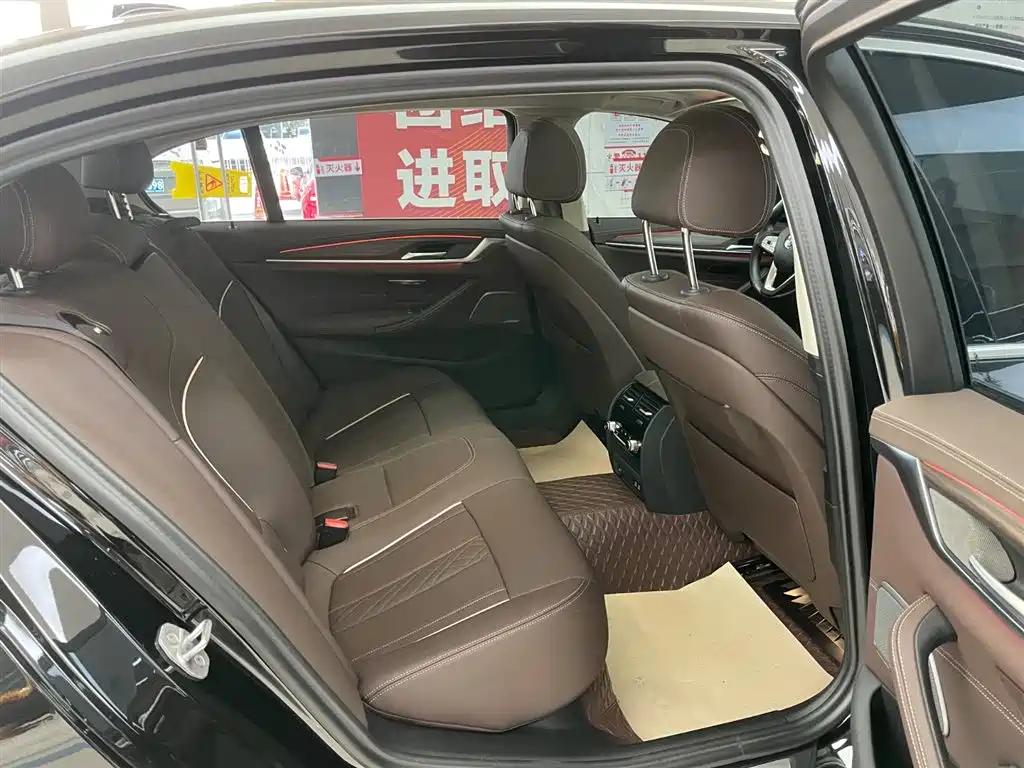 BMW BMW 5 Series 2023 530Li Leading Model Luxury Package 2023 - thumbnail 19