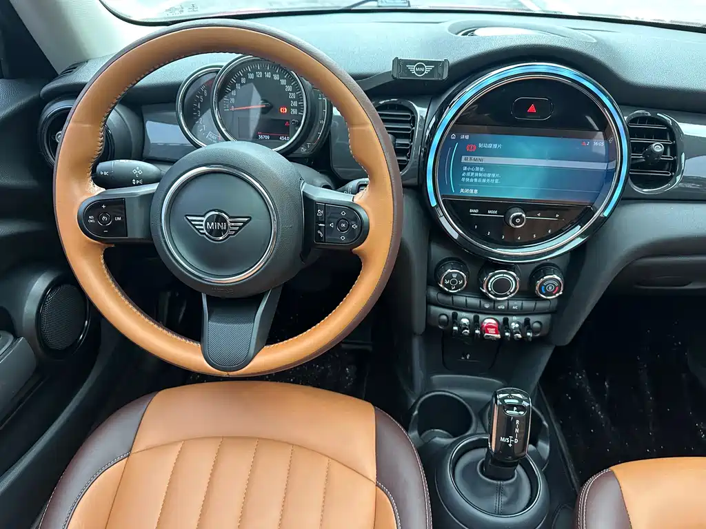 MINI MINI 2022 Model Year Facelift 1.5T ONE 2022 - thumbnail 5