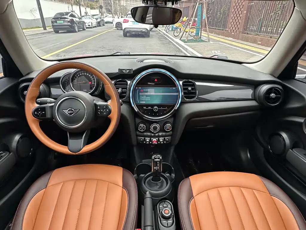MINI MINI 2022 Model Year Facelift 1.5T ONE 2022 - thumbnail 16