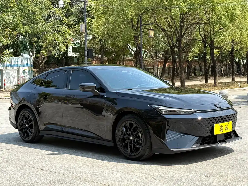 Changan Changan UNI-V 2024 1.5T Premium Edition 2024 - thumbnail 2