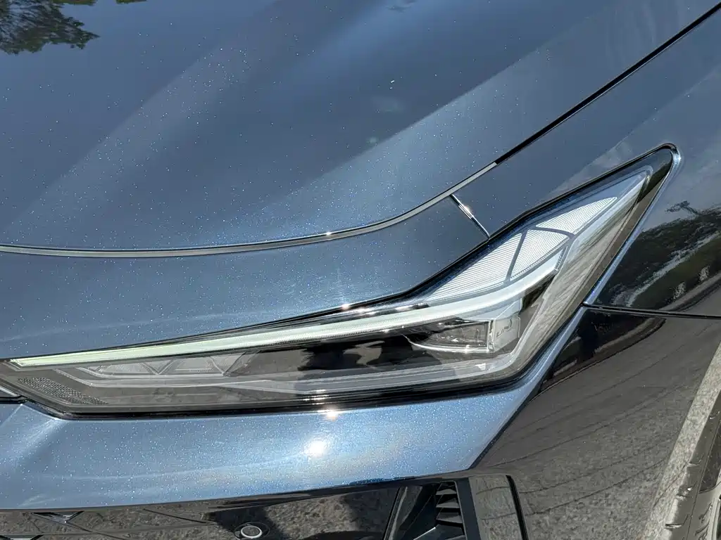 Changan Changan UNI-V 2024 1.5T Premium Edition 2024 - thumbnail 4