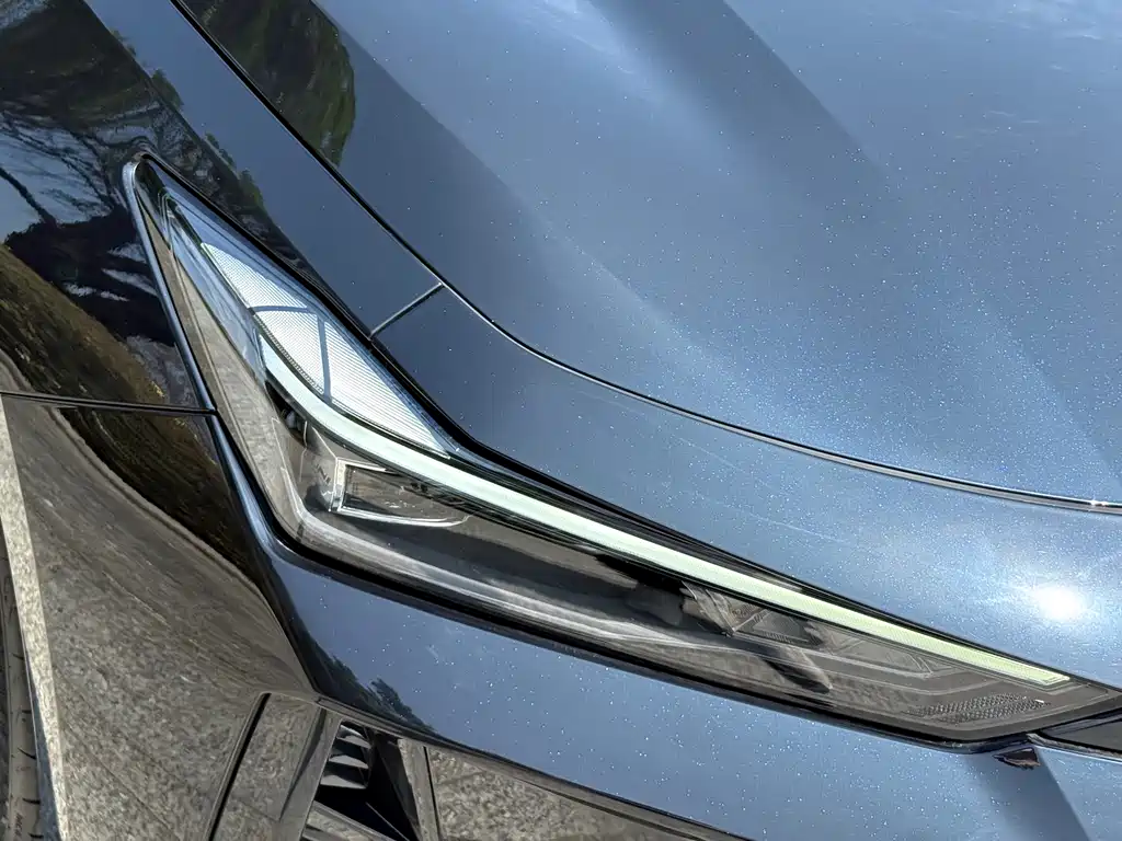 Changan Changan UNI-V 2024 1.5T Premium Edition 2024 - thumbnail 5