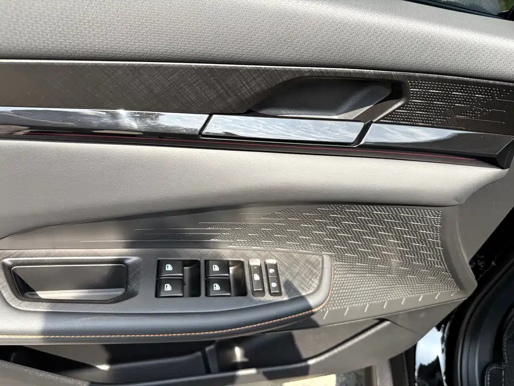 Changan Changan UNI-V 2024 1.5T Premium Edition 2024 - thumbnail 11