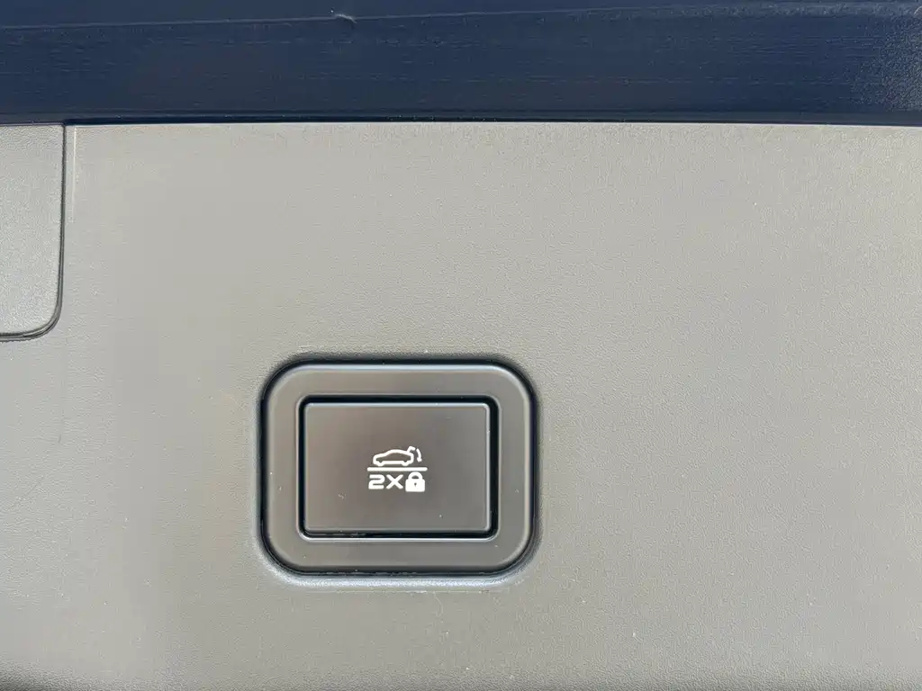 Changan Changan UNI-V 2024 1.5T Premium Edition 2024 - thumbnail 13