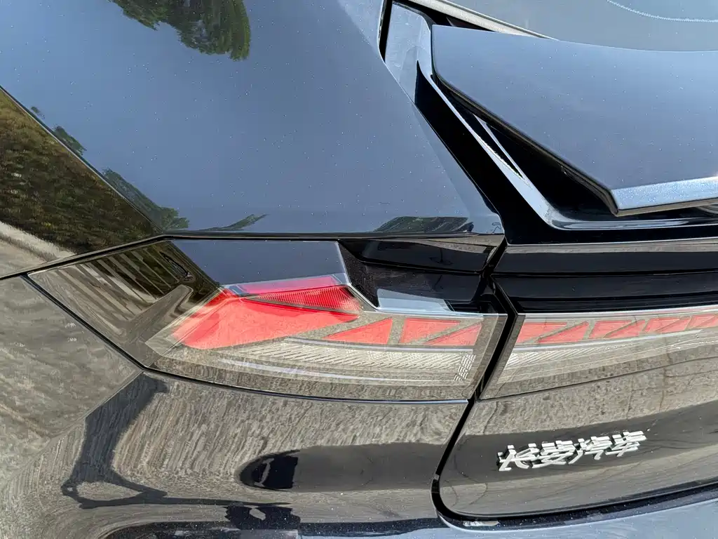 Changan Changan UNI-V 2024 1.5T Premium Edition 2024 - thumbnail 18