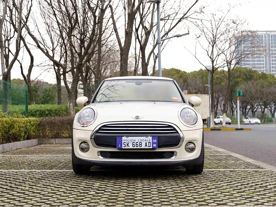 MINI MINI 2016 1.2T ONE Pioneer Edition 2016 - thumbnail 2