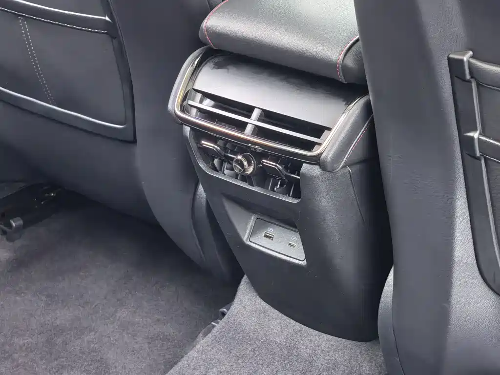 Ford Mondeo 2022 EcoBoost 245 Luxury Edition 2022 - thumbnail 7