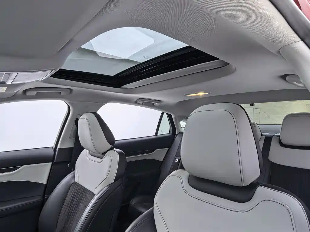 Ford Mondeo 2022 EcoBoost 245 Luxury Edition 2022 - thumbnail 18