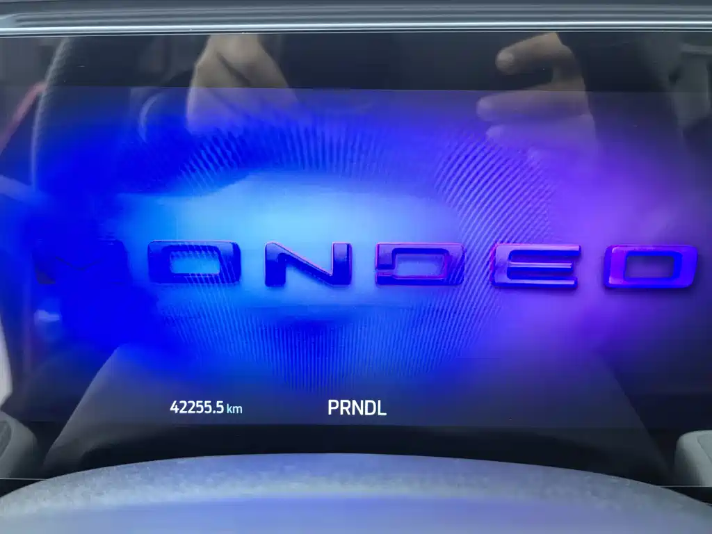 Ford Mondeo 2022 EcoBoost 245 Luxury Edition 2022 - thumbnail 20