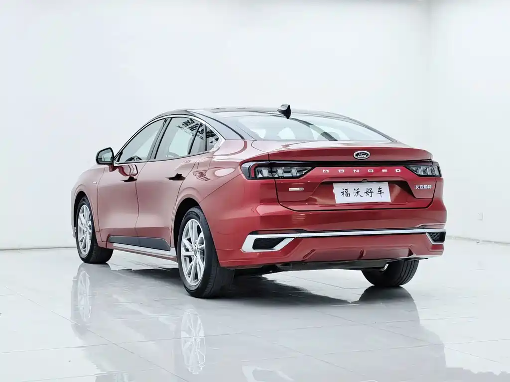 Ford Mondeo 2022 EcoBoost 245 Luxury Edition 2022 - thumbnail 28