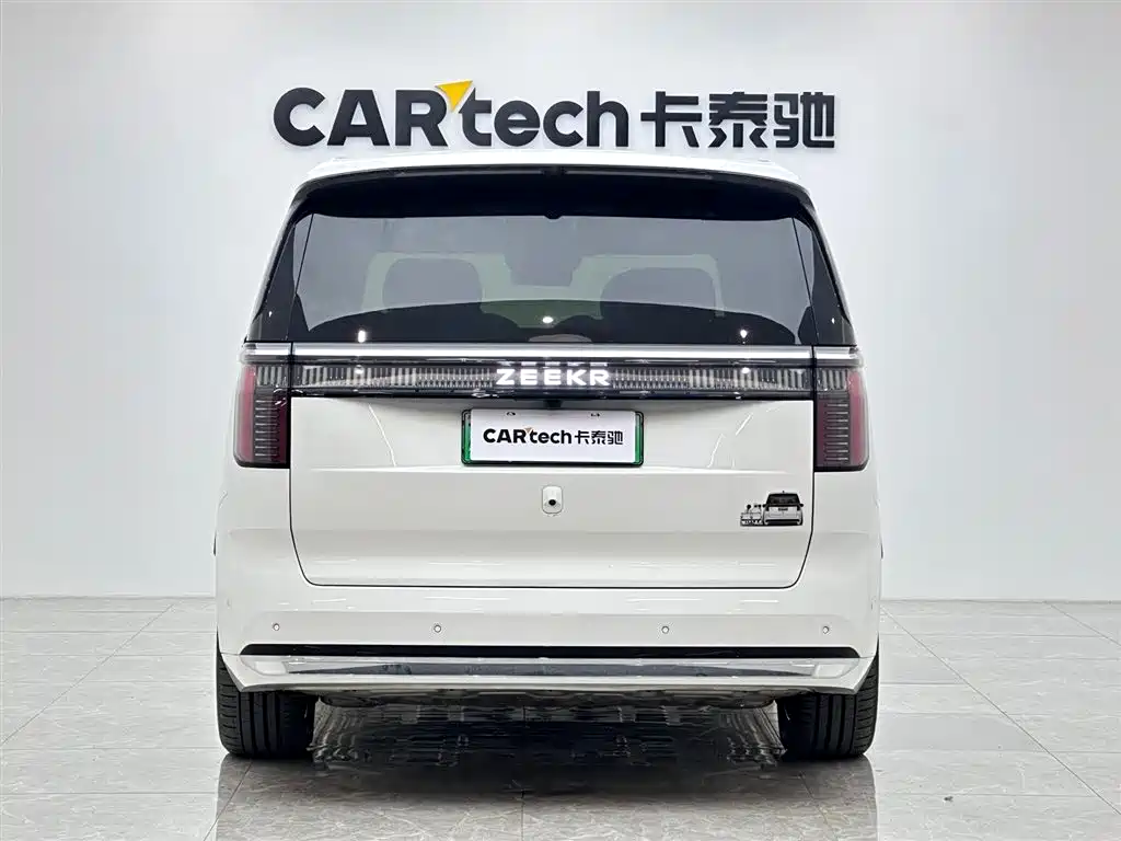 Zeekr Zeekr 009 2024 Six-Seat Executive Edition AWD 108kWh 2025 - thumbnail 4
