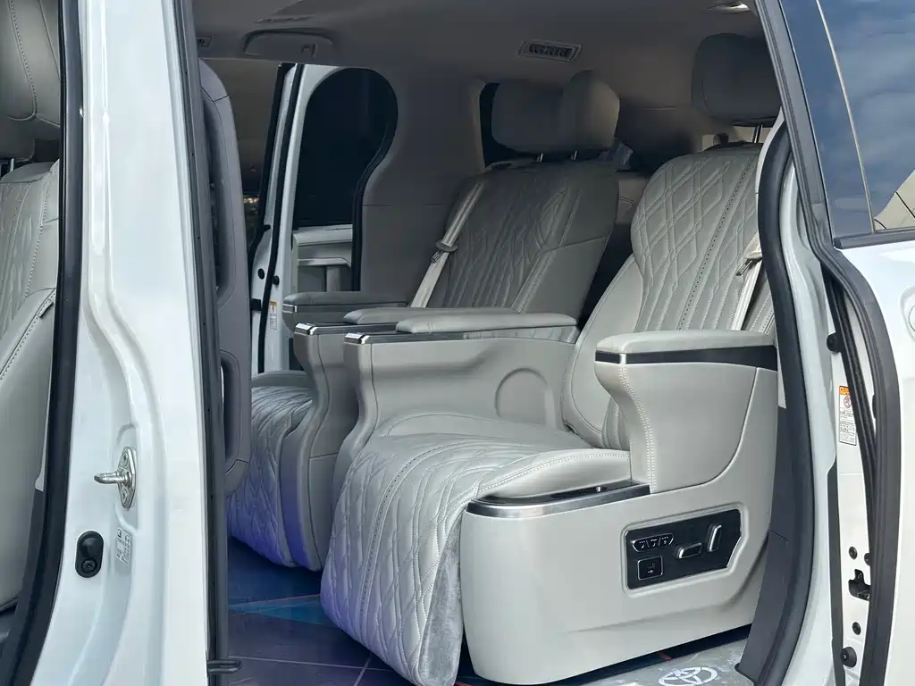 Toyota Toyota Sienna 2021 2.5L Hybrid LE 2022 - thumbnail 6