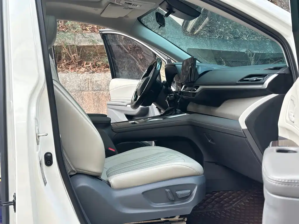 Toyota Toyota Sienna 2021 2.5L Hybrid LE 2022 - thumbnail 7