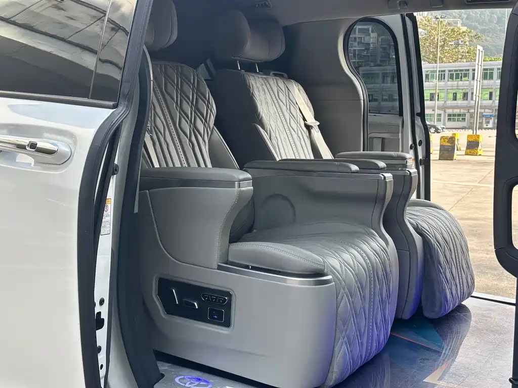 Toyota Toyota Sienna 2021 2.5L Hybrid LE 2022 - thumbnail 8