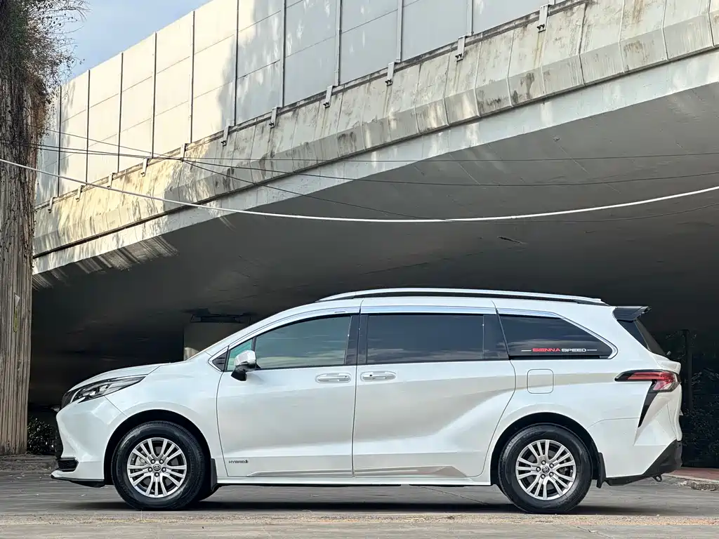 Toyota Toyota Sienna 2021 2.5L Hybrid LE 2022 - thumbnail 20