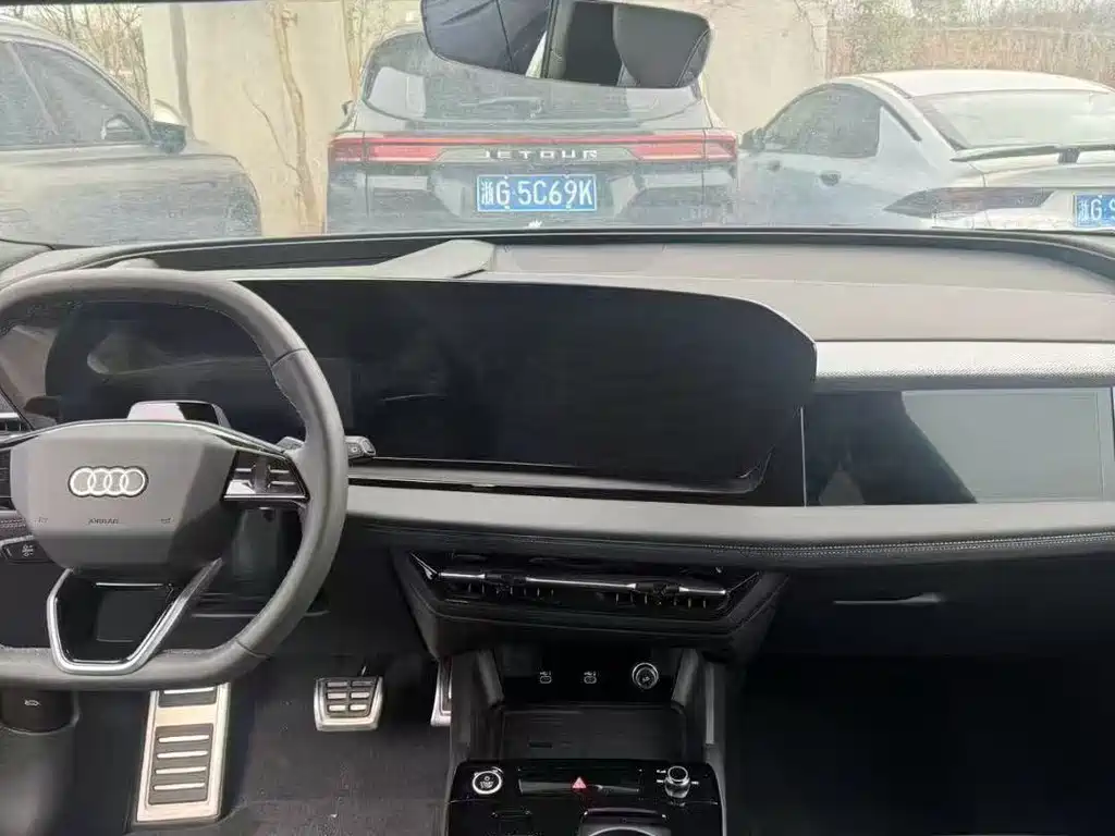 Audi Audi Q6L e-tron 2026 Launch Edition 2025 - thumbnail 3