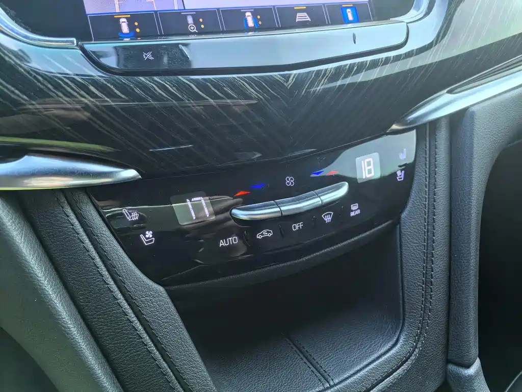 Cadillac Cadillac XT6 2022 2.0T 6-seater AWD Luxury Edition 2021 - thumbnail 5