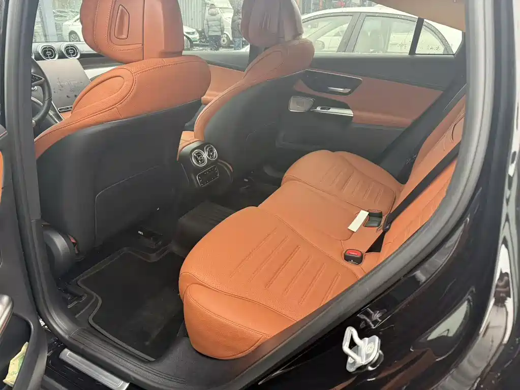 Mercedes-Benz Mercedes-Benz GLC 2025 GLC 260 L 4MATIC Dynamic 2025 - thumbnail 4
