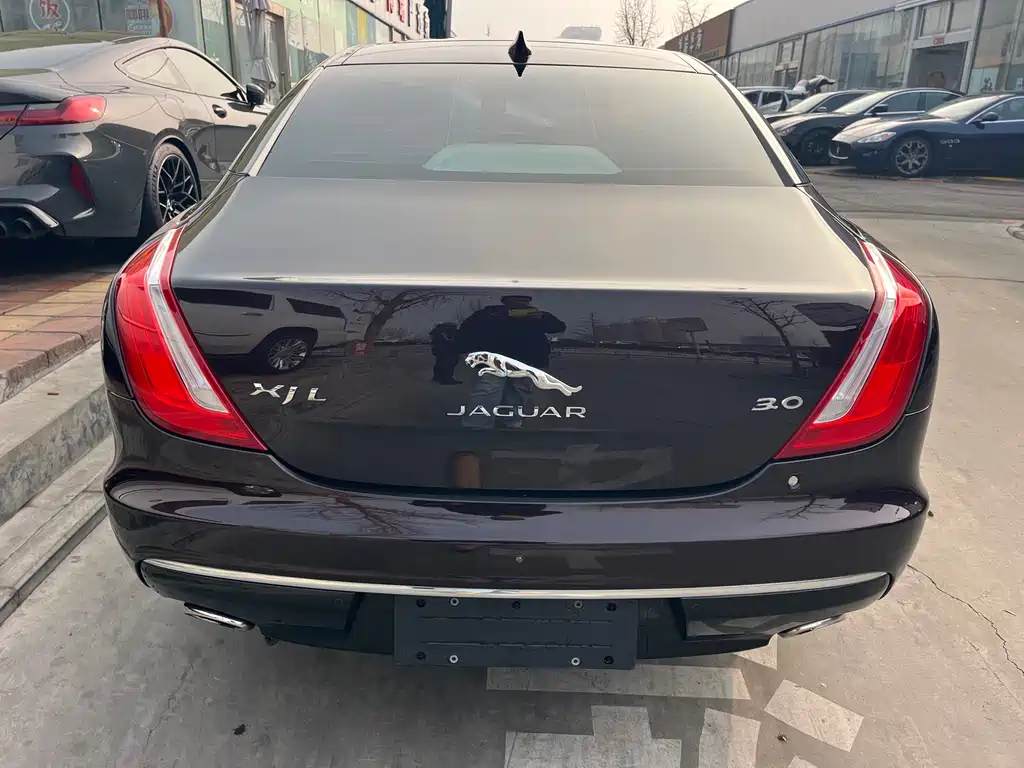 Jaguar Jaguar XJ 2016 XJL 2.0T RWD Elegant Business Edition 2017 - thumbnail 3