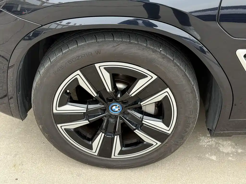 BMW BMW iX3 2022 Leading Model 2021 - thumbnail 6