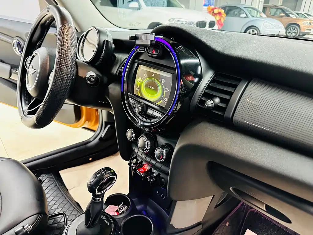 MINI MINI 2014 1.5T COOPER Fun 2016 - thumbnail 22