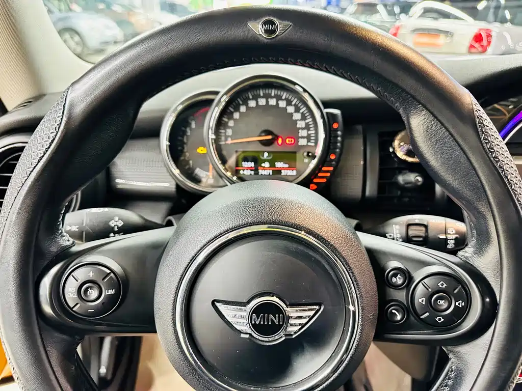 MINI MINI 2014 1.5T COOPER Fun 2016 - thumbnail 30