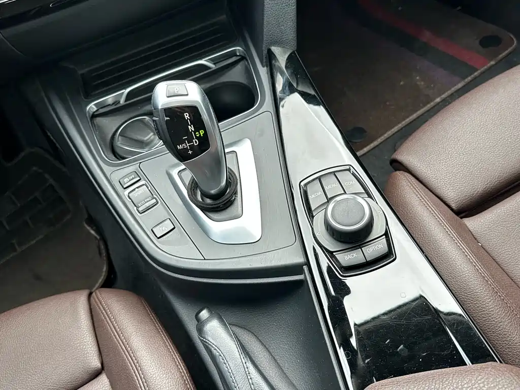 BMW BMW 3 Series 2018 320Li Fashion Edition 2018 - thumbnail 18