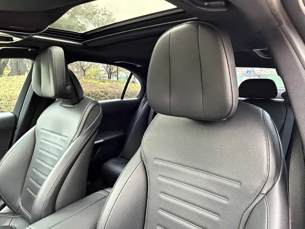 Mercedes-Benz Mercedes-Benz C-Class 2022 C 200 L Sport Edition 2022 - thumbnail 8
