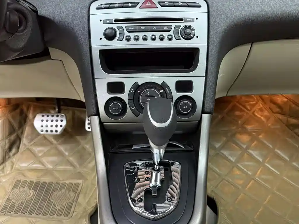 Peugeot Peugeot 408 2010 2.0L Automatic Premium Edition 2010 - thumbnail 8