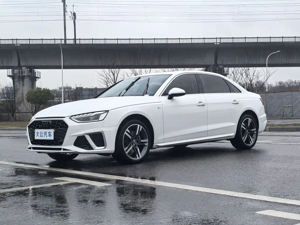 Audi Audi A4L 2020 40 TFSI Luxury Dynamic Model 2021