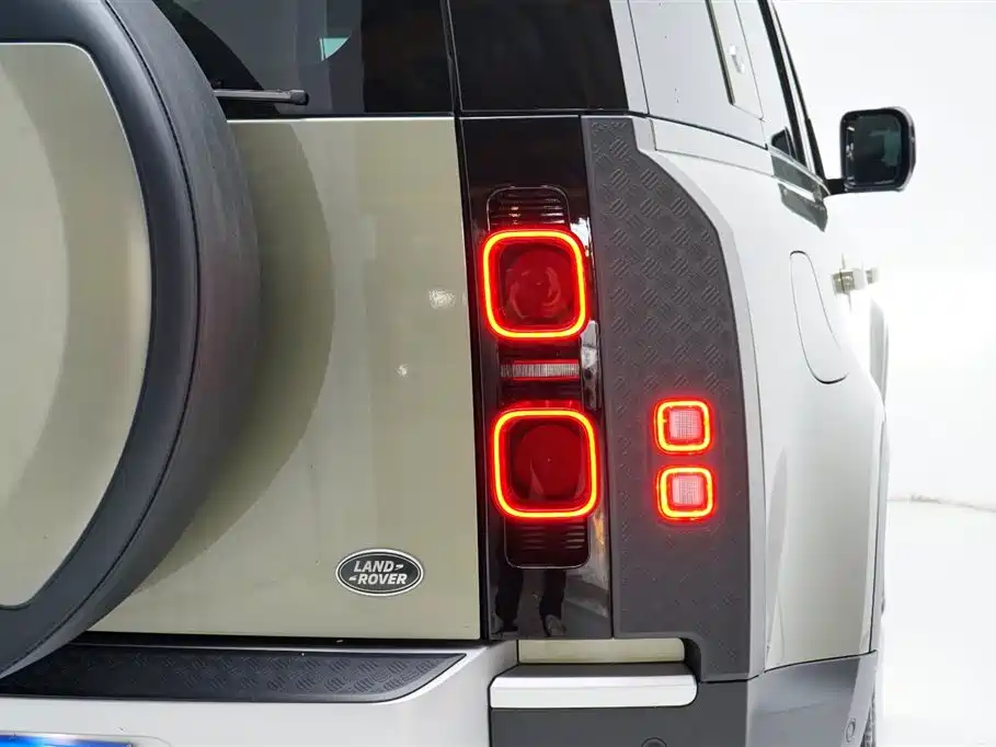Land Rover Land Rover Defender 2020 110 P400 HSE 2021 - thumbnail 14
