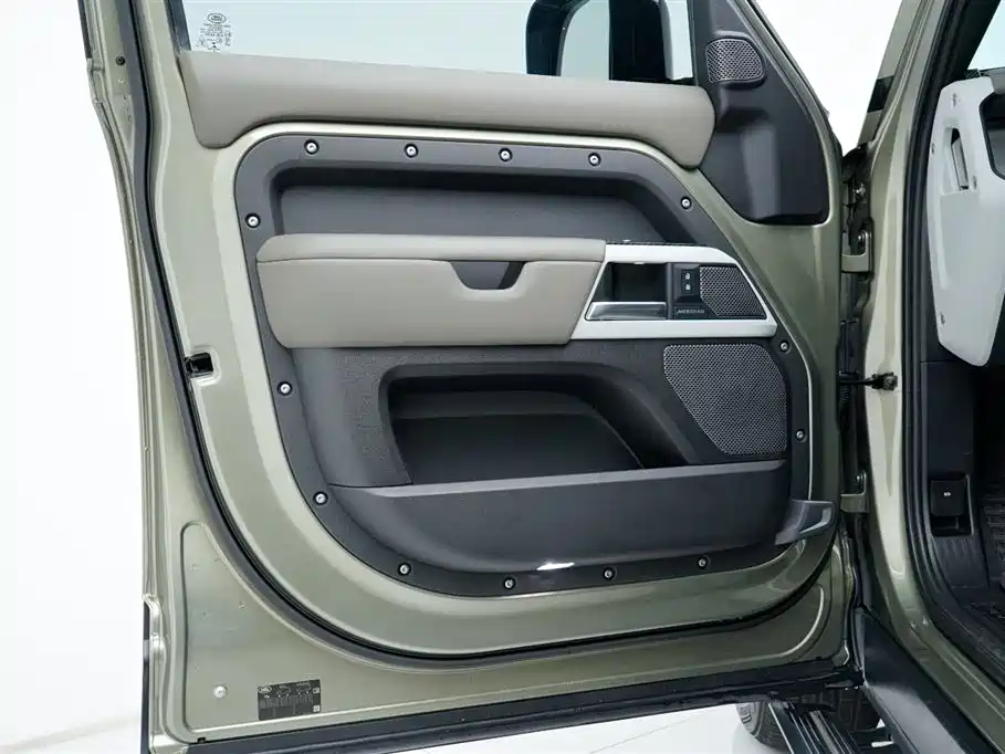 Land Rover Land Rover Defender 2020 110 P400 HSE 2021 - thumbnail 20