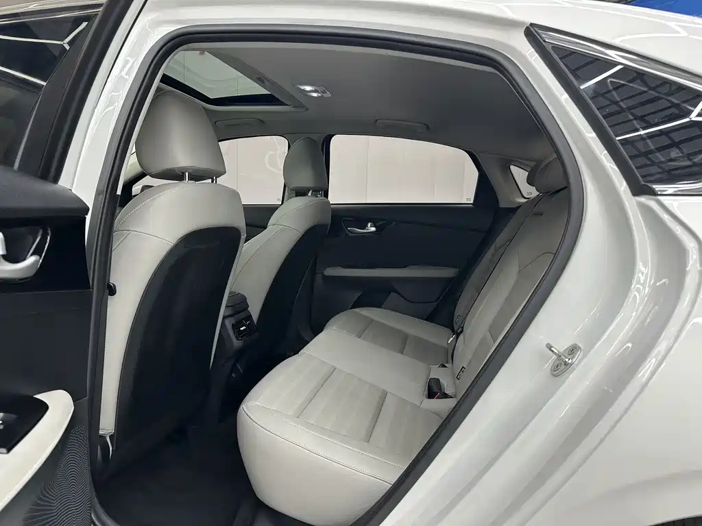 Kia Kia K3 2023 1.5L CVT Premium Edition 2023 - thumbnail 5