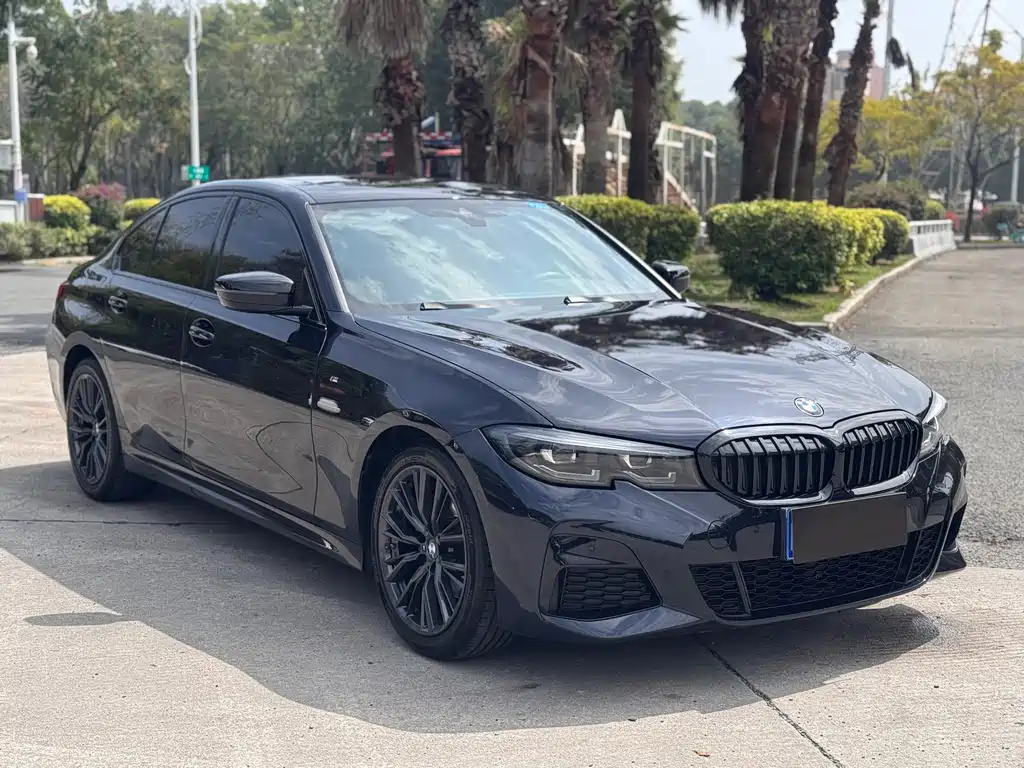 BMW BMW 3 Series 2022 325i M Sport Shadow Night Package 2022 - thumbnail 3