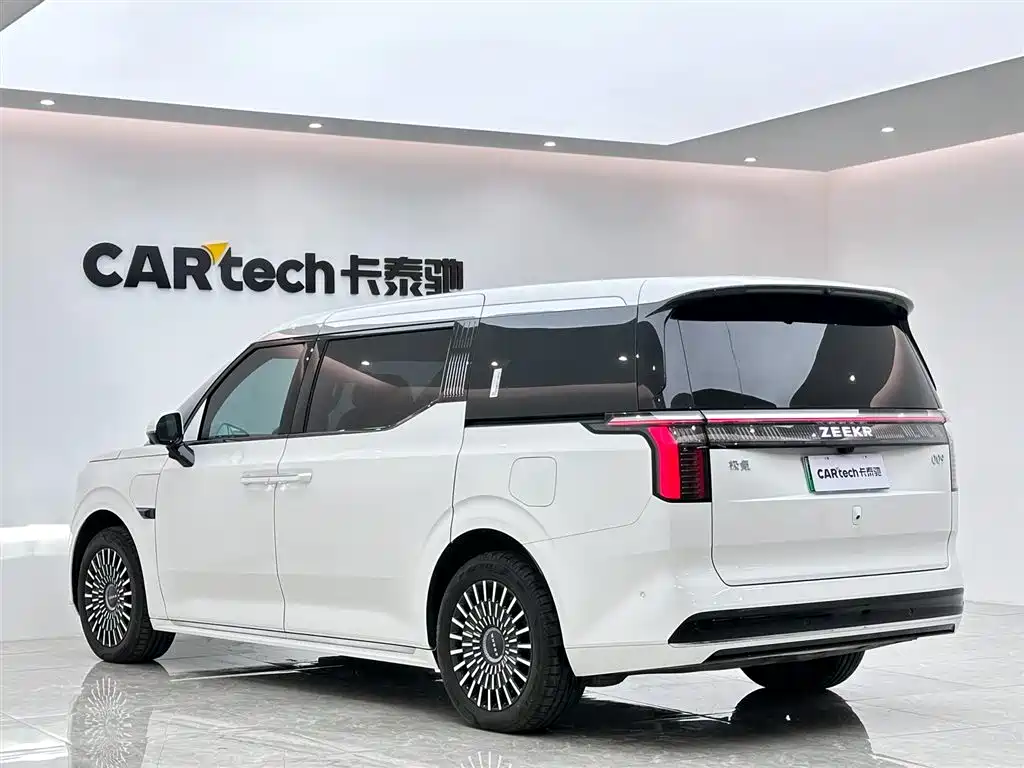 Zeekr Zeekr 009 2024 7-seater AWD 108kWh 2024 - thumbnail 3