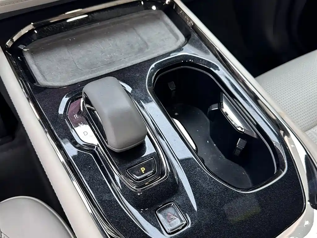 Zeekr Zeekr 009 2024 7-seater AWD 108kWh 2024 - thumbnail 18