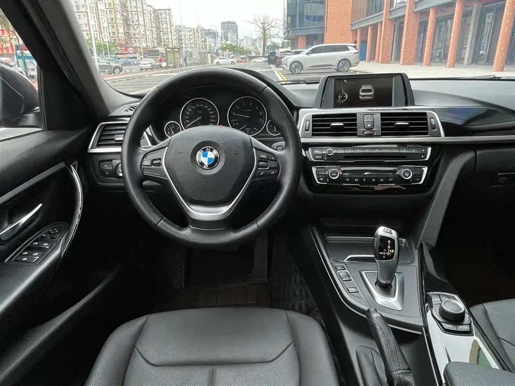 BMW BMW 3 Series 2017 318Li Fashion Edition 2017 - thumbnail 16