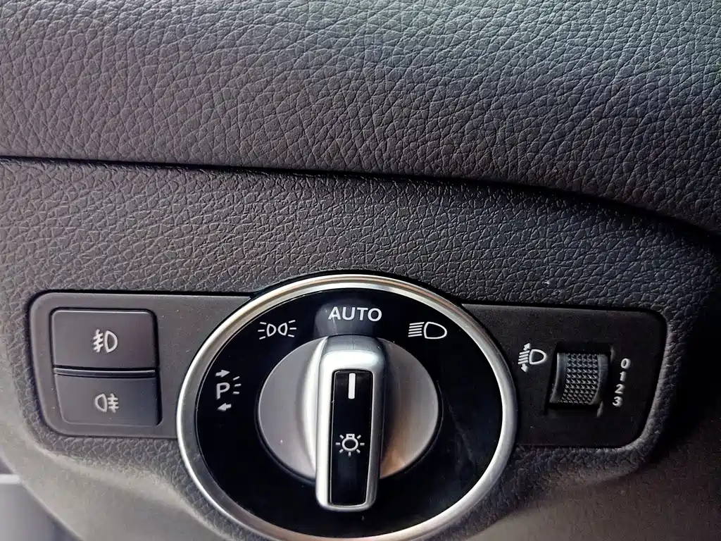Mercedes-Benz Mercedes-Benz GLA 2016 GLA 200 Sport Edition 2017 - thumbnail 14