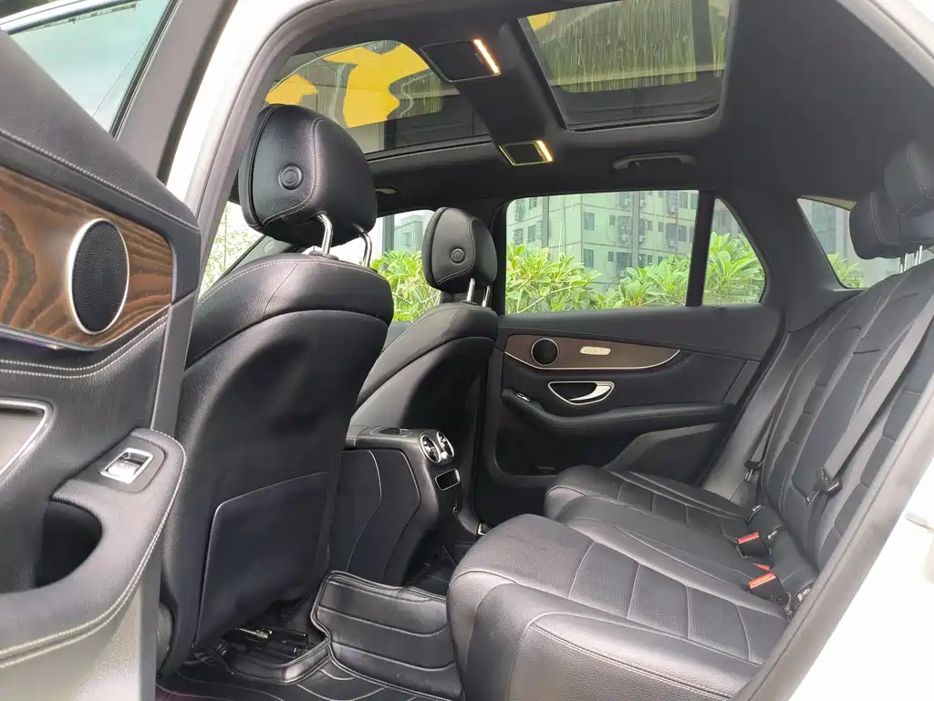 Mercedes-Benz Mercedes-Benz GLC 2020 GLC 260 L 4MATIC Luxury Edition 2020 - thumbnail 9