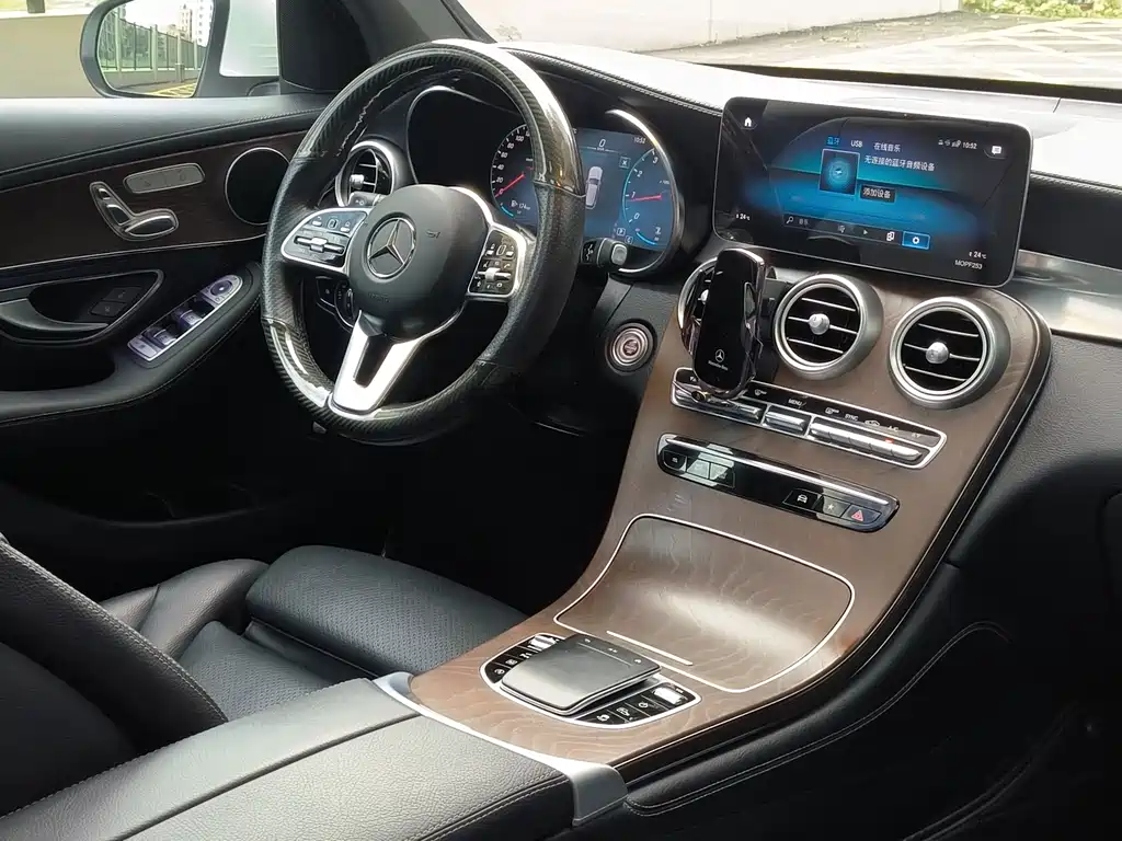 Mercedes-Benz Mercedes-Benz GLC 2020 GLC 260 L 4MATIC Luxury Edition 2020 - thumbnail 13