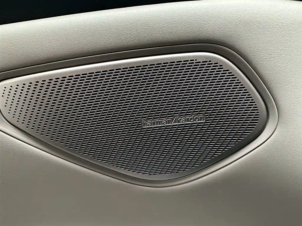 Lynk & Co Lynk & Co Z10 2024 95kWh 766km RWD Max 2025 - thumbnail 15