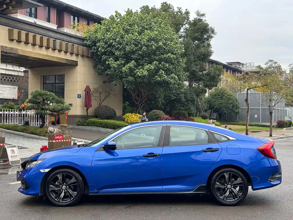 Honda Honda Civic 2019 220TURBO CVT Sport Edition China V 2019 - thumbnail 13