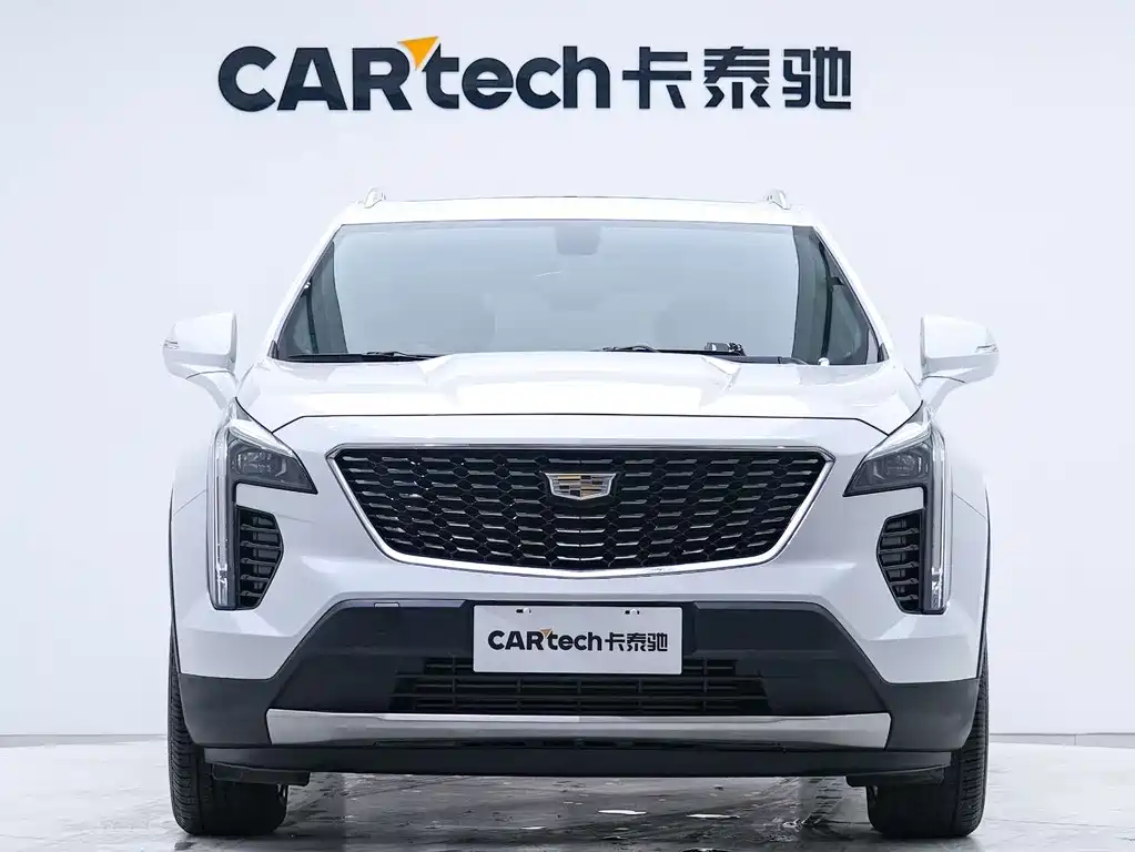 Cadillac Cadillac XT4 2020 Facelift 28T FWD Premium 2020 - thumbnail 4