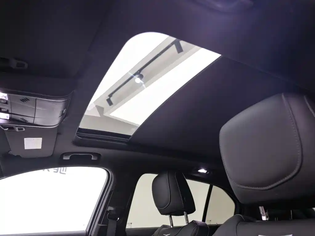 Cadillac Cadillac XT4 2020 Facelift 28T FWD Premium 2020 - thumbnail 9