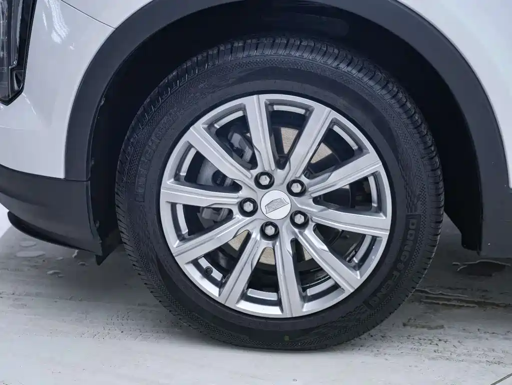 Cadillac Cadillac XT4 2020 Facelift 28T FWD Premium 2020 - thumbnail 11